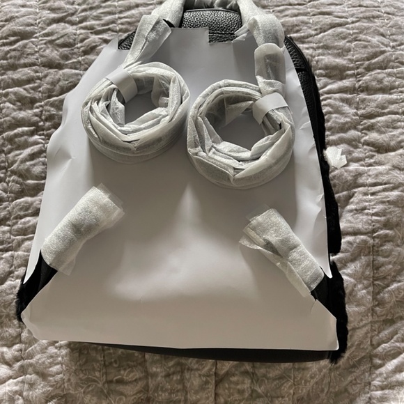 Michael Kors Rhea backpack - NWT - Picture 6 of 9
